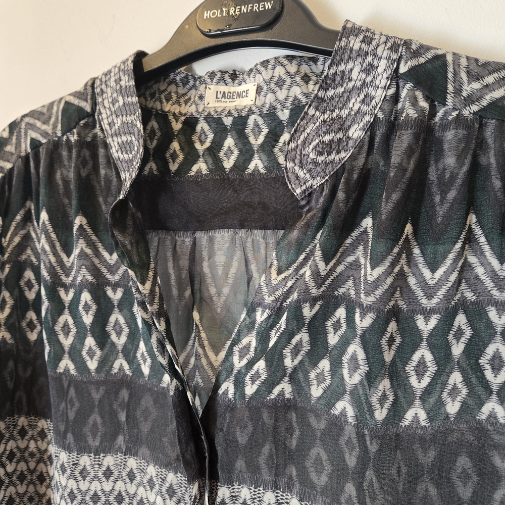 L'AGENCE Sheer Patterned Blouse Size 2 - Picture 4 of 7